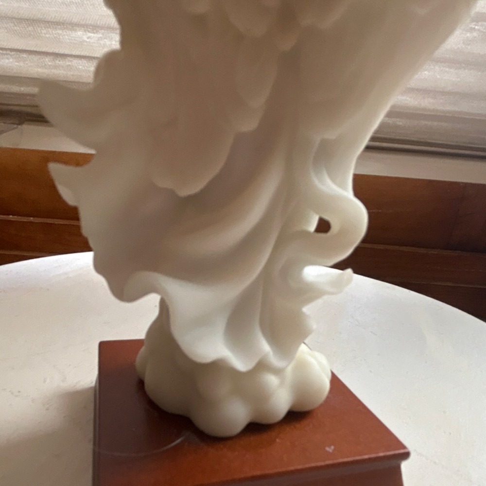 VTG Seraphim Classics Memorial Angel Figurine 'In God's Care' Ceramic Christian - Picture 7 of 16